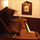 高崎の結婚式場「ザ・ジョージアンハウス1997」アンティーク　時計・ピアノ